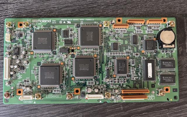 Roland JP-8000 main board before repair